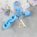 Porte-clés bleu en alliage avec pendentif lettre A doré, chaîne colorée et clochette pour sacs. - Lettre A