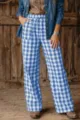 Vue détaillée de pantalon droit ample et décontracté à carreaux bleu et blanc stylé. - S / Kaki