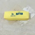Realistisches gelbes Butterblock Quetschspielzeug 4oz - Baustein Butterstange / Gelb