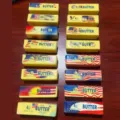 Verschiedene Stile von langsam aufsteigenden Butterstick-Quetschspielzeugen mit Flaggen - 小号国旗混装款