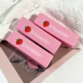 Niedliches Erdbeer-Butterstick-Squishy-Spielzeug in Rosa mit weichem Slow Rebound Effekt - 14cm / Erdbeer-Stick 14 cm