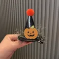 Halloween Mini Hexenhut Haarspange mit glitzerndem Kürbis und orangenem Pompon für Kinder - Tiefes Orangerot