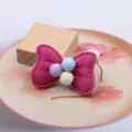 Rosa Samt Schleife Haarklammer mit Pastell Perlen, süßes handgemachtes Kinder Haarteil. - Schleifen Halbzeug Zubehör (G1-3) / Leuchtendes Rosa
