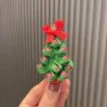 Weihnachtsbaum Haarspange für Kinder, grüne Schleife mit roten Schleifen und rosa Perlen. - Grün