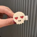 Molletta per capelli teschio Halloween bambini, fermaglio carino occhi cuore glitter rossi. - Fermaglio Cuore Rosso Teschio Feltro Bianco