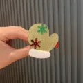 Weihnachts Glitzer Handschuh Haarspange mit weißer Plüschmanschette und Schneeflocken. - Zitronengelbe Haarklammer