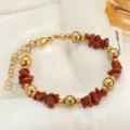 Bracciale di perline dorate e pietra arenaria stile fresco estivo per donna gioiello - Catena e Perline 18K / Rosso Opaco