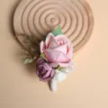 Mooie roze roos corsage variant, kunstbloem boutonnière voor bruiloft bruidegom - Corsage / Roze