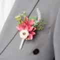 Elegante kunstbloem boutonnière voor bruiloft bruidegom pak lapel speld decoratie - Donkerroze corsages