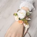 Koreaanse stijl kunstmatige roos pols bloem bruiloft bruidsmeisje corsage accessoire - Polscorsage stijl B / Gemengde Kleuren