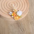 Bosstijl bloemige haarspeld met madeliefje bessen, vintage bruid opgestoken haar accessoire - Letter D