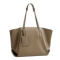 Elegante borsa shopper in pelle tortora con tracolla, molto capiente per uso quotidiano. - Grigio