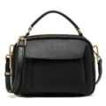 Borsa a tracolla nera in pelle con manico superiore e dettagli metallici dorati. - 23*10*17 / Nero
