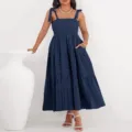 Vestido midi de tirantes azul marino con cuerpo fruncido y prácticos bolsillos laterales. - S / Azul marino