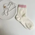 Calcetines de tubo medio acanalados en crema para mujer con puño rosa lindo casual diario - Talla única / Puño rosa claro