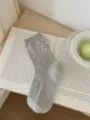 Calcetines hasta media pantorrilla grises con flores lazo encaje malla algodón - Talla única / Gris claro