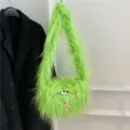 Niedliche grüne zottelige Plüsch Umhängetasche mit lustigen Cartoon Augen für den Winter. - Grün