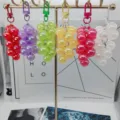 Porte-clés raisin couleur dégradée en acrylique pendentif de voiture coloré élégant - Mélange de couleurs les plus vendues