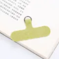 Nahaufnahme Detail der grünen Handy Lanyard Lasche aus Stoff mit Metallring Ansicht. - Hellgrün