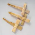 Decoración de pared artesanal con cruz de hojas de maíz, adorno rústico vista detallada. - Cruces de hojas de palma naturales