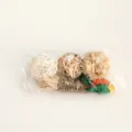 Set di giocattoli da masticare per animali in erba naturale per criceti e pappagalli. - Sfere sbiancate, trucioli di legno, sfere di seta di mais, ravanello, mais piccolo e carote