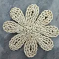 Natural straw woven flower wall hanging decor bohemian handmade floral placemat - 22 cm with 8 Petals