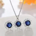 Elegantes blaues Zirkon Halskette und Ohrringe Set mit funkelnden Kristallen im klassischen Stil. - Ohrstecker / Saphirblau