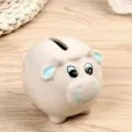 Simpatico salvadanaio in ceramica per bambini regali, contenitore di monete bianco. - Coin Bank