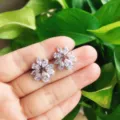 Silberne Zirkonia Blume Ohrstecker, elegante tropfenförmige Stein Cluster Schmuck. - Ohrstecker / Graviert mit 925 / Weiß