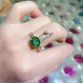 Niedlicher grüner Stein Hasen Offener Ring mit funkelndem Zirkonia Pave Luxus Schmuck - Ring / Echt Vergoldet / Edelsteingrün