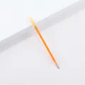 Ricarica per penna cancellabile arancione vista ravvicinata, scrittura scorrevole, 0.7mm. - 0.7mm / arancio-rosso