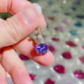 Wunderschöner süßer Hasen-Anhänger mit violettem Zirkonia und funkelnden Mikrokristallen. - Anhänger / Echt Vergoldet / Violett
