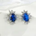 Orecchini a lobo zaffiro blu reale con zirconi cluster design retrò classico elegante. - Stile Blu (WE507) / Blu Reale