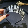 Diadema de corona de cristal con alambre negro y luna accesorio de cabello gótico festivo. - Cuarzo Rutilado Y Luna Negra