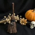 Halloween miniature witch broom decoration with crystal pendant and natural twigs for festival party props - Broom (Smoky Quartz) / 13*4cm