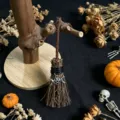 Mini decorative witch broom with pentacle charm, perfect Halloween altar and home decor. - Triple Moon Pentagram Style / 13*4cm