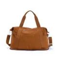 Borsa da viaggio marrone minimalista con tracolla e scomparto separato umido asciutto. - Marrone