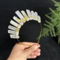 Natürlicher Kristall Tiara Haarreif mit goldener Mondsichel Anhänger Damen Haarschmuck Mode - Farbig Galvanisierter Rosenquarz Golddraht Goldmond