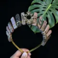 Cerchietto con corona di cristallo naturale dea moda pietra grezza filo avvolto donna chic - Stile Dea Girasole Oro Rodocrosite / Grigio