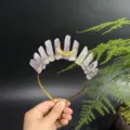 Kristall Krone Haarreif mit Naturquarz Steinen und goldenem Mond Anhänger für Frauen Party. - Heller Amethyst Golddraht Goldmond