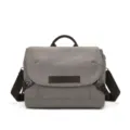Borsa a tracolla grigia da uomo in tessuto oxford, borsa casual con manico e fibbie sicure. - Grigio