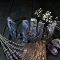 Natürlicher Amethyst Kristall Kronen Haarreif Gothic Mond Rabe Schädel Haarschmuck Damen. - Beschichteter Amethyst + Antik Bronze Krähe + Mond