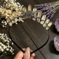 Diadema Corona Luna Cristal Gotico Wicca Accesorio Cabello Cuarzo Vista Detalle - Alambre Negro Triple Luna (Diadema Luna Negra) / Champán
