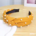 Cerchietto in tessuto giallo annodato con perle finte elegante accessorio capelli donna. - Stile Annodato Perla(34#)