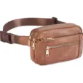 Gros plan sur les détails du sac banane marron multi-zaches, sangle réglable et quincaillerie. - Marron