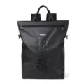 Μάυρο πολυλειτουργικό αδιάβροχο σακίδιο με μπροστινή τσέπη και λαβές. Λεπτομερής λήψη. - Μαύρο Φιλμ