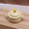 Miniature soup pot model for dollhouse, cute micro casserole decoration, detailed mini kitchen toy. - Yellow