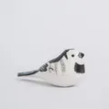 Handgefertigte Holz Vogel Figur, schwarz weiß geschnitzte Tier Skulptur Tisch Deko. - Flauschiger Vogel 6