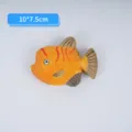 Jouet de poisson en bois sculpté, joli ornement de bureau et cadeau déco minimaliste. - Petit Ornement de Poisson Peint / 10x7.5cm