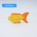 Handgemachte Holzfisch Spielzeug und Ornament, gelbe Farbe, minimalistisches Deko 10.5x6cm - Gelbes Kleines Fisch-Ornament / 10,5x6cm